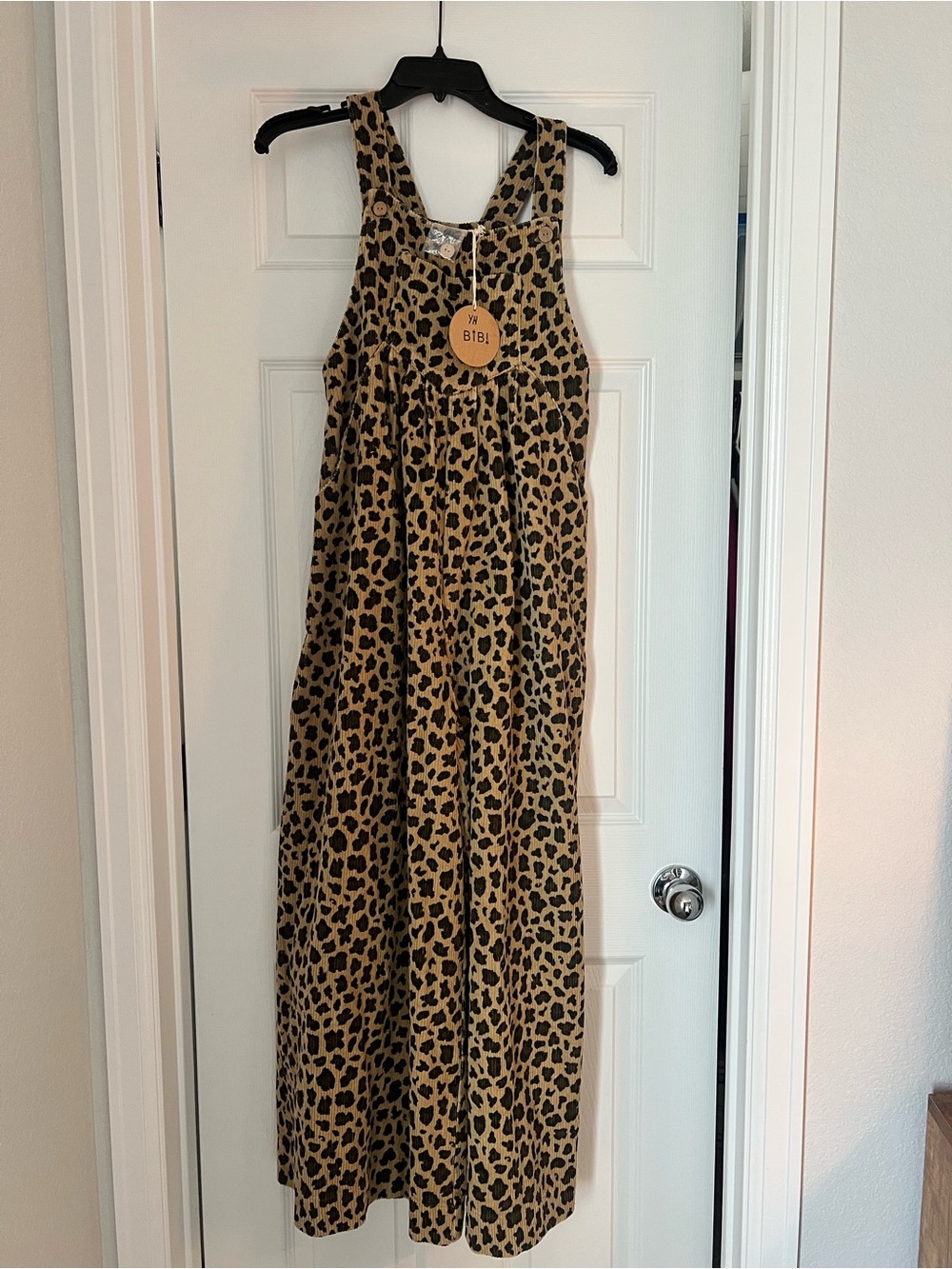 Leopard Print wide leg overalls.